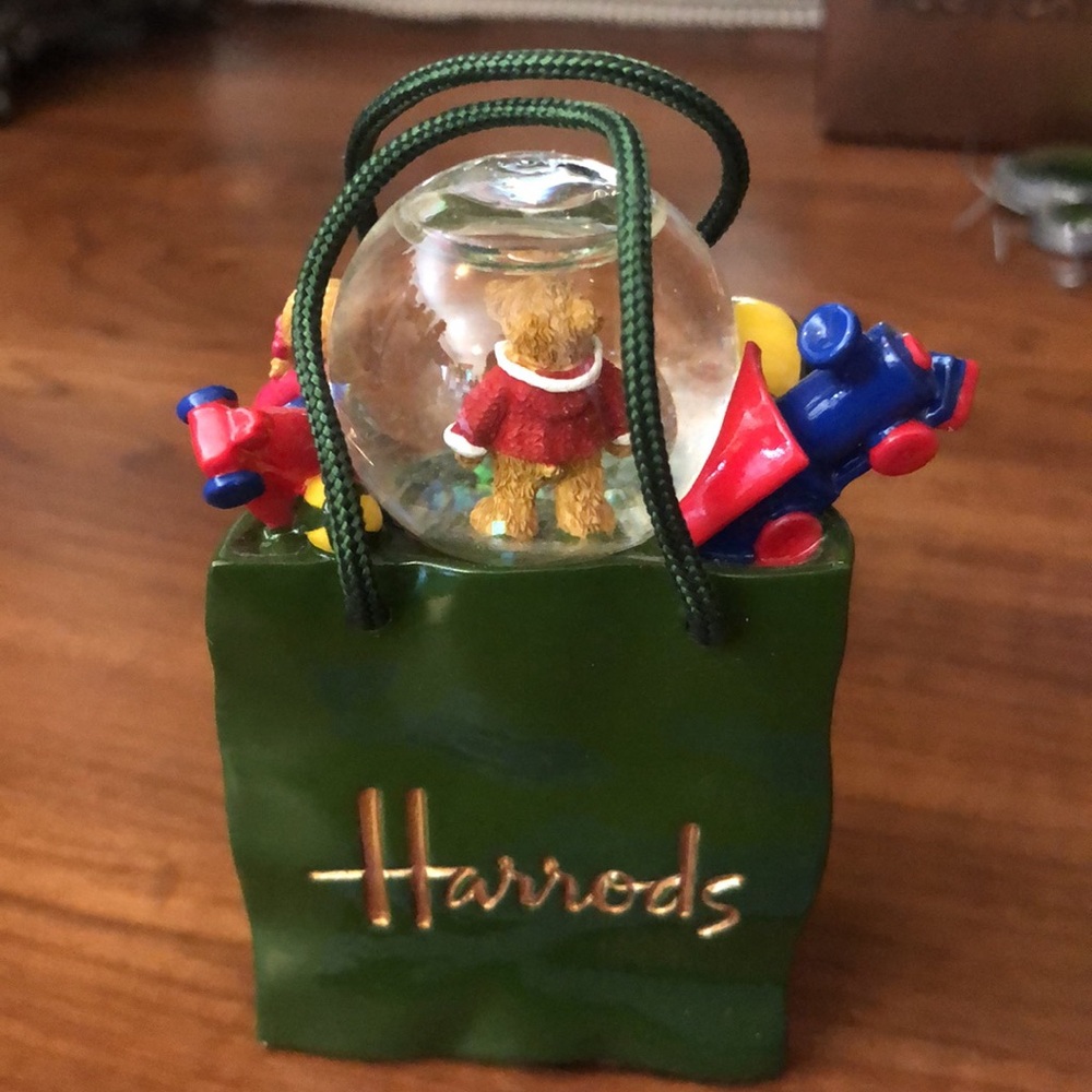 Harrods Green Souvenir Bag Ornament - Picture 3 of 5